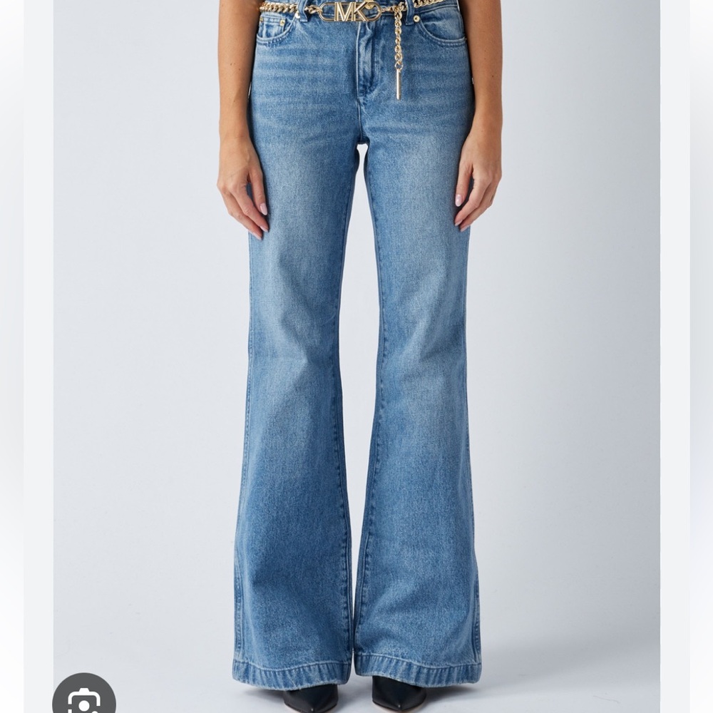 MICHAEL KORS Like New! Women’s Juniors Flare Leg Jean Size 12
